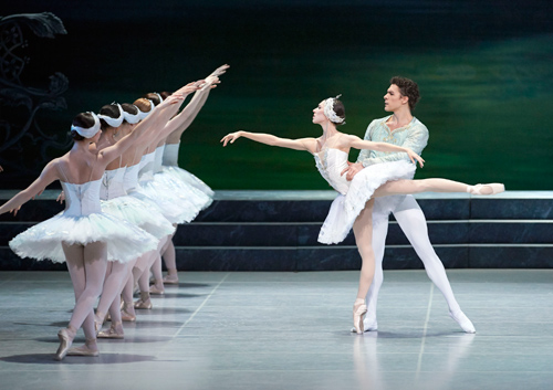 Nina Polakova und Denys Nedak © Wiener Staatsballet / Michael Pöhn nedak2