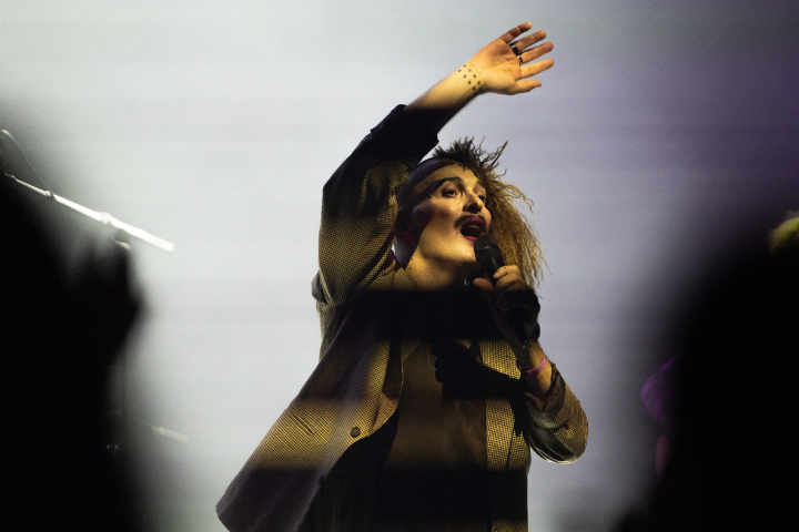 Ivo Dimchev, Hot Sotz (2025) © steirischer herbst / Johanna Lamprecht Dimchev