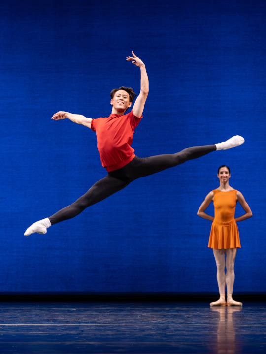 Wiener Staatsballett: "Interplay", Ch: Jerome Robbins; Tänzer*innen: Junnosuke Nakamura, Anita Manolova © Ashley Taylor Robbins2