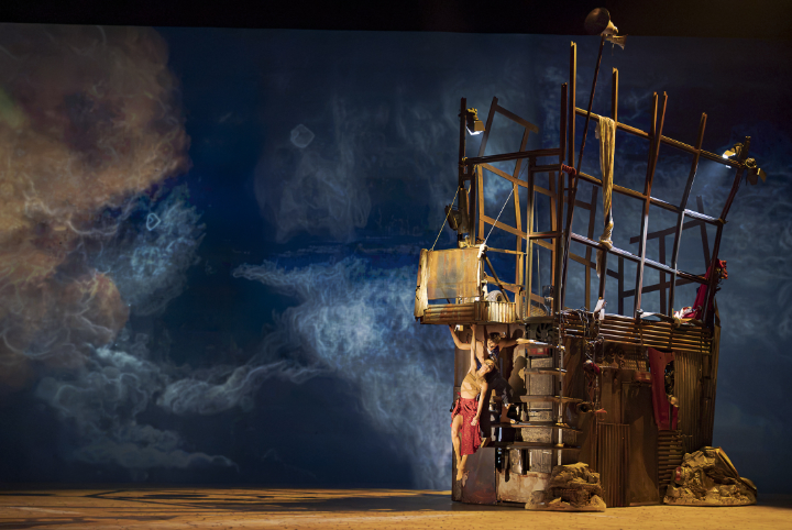 Ballett Graz: "Romeo und Julia", Ch: Etienne Béchard. Im Bild: Kirsty Clarke (Julia) und Gionata Sargentini (Romeo) © Werner Kmetitsch. Oper Graz Romeo1